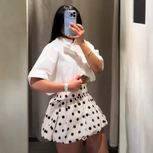 ZA�羳�W�����QŮ�b���uͨ�����ļ��͹Űٴ�c������ȹ