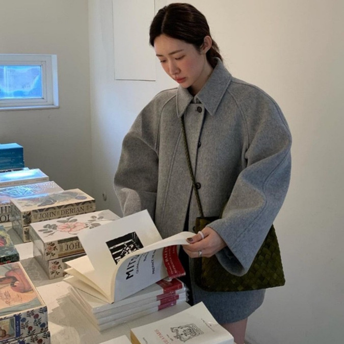 Spot Korean Niche Peb*Lem Car Jingyuan Same Style Short Silhouette Wool Outwear Elegant Simple Outwear for Women