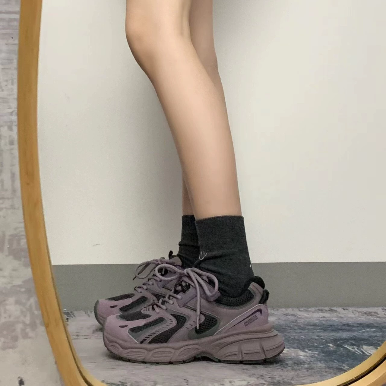 Монстр с толстой подошвой папы обувь женская взрывная модель 2024 новая ретро дышащая дикая легкая спортивная обувь в британском стиле