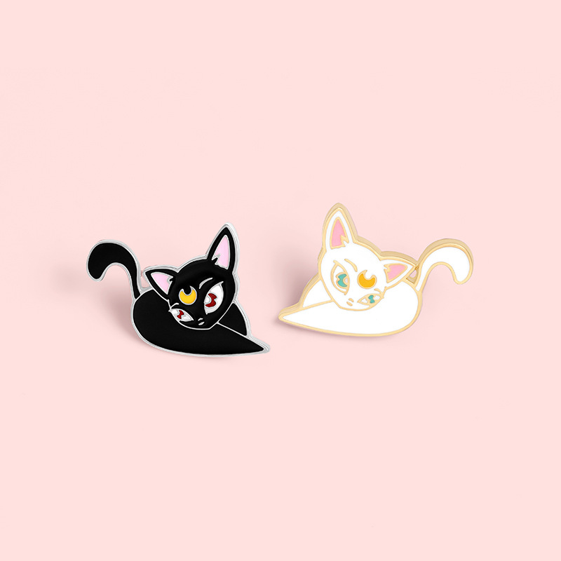 Cute Cartoon Moon Cat Alloy Dripping Oil Brooch display picture 4