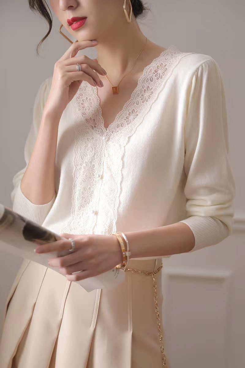 Áo len nữ cổ V phối ren dệt kim dáng ôm kiểu Pháp — trắng chi tiết 2