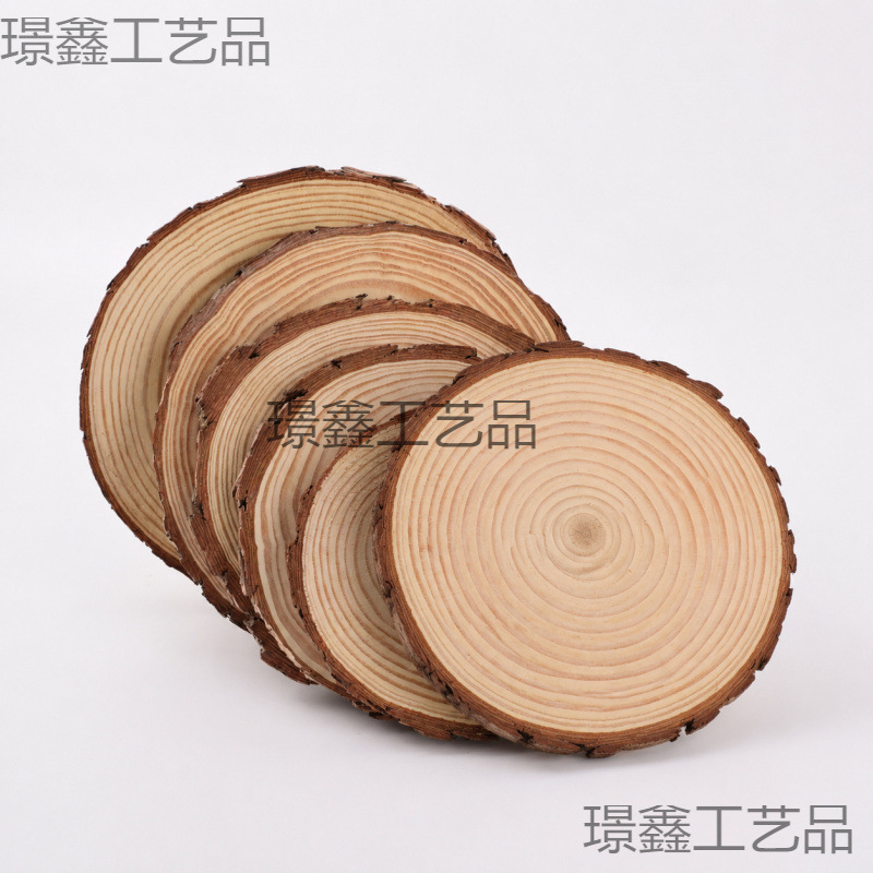 Natural pine wood round slices, raw wood base, wood slices with visible tree rings, DIY Christmas decorations, wooden slices for creative painting, coasters, and graffiti art Natural pine wood round slices, raw wood base, wood slices with visible tree rings, DIY Christmas decorations, wooden slices for creative painting, coasters, and graffiti art