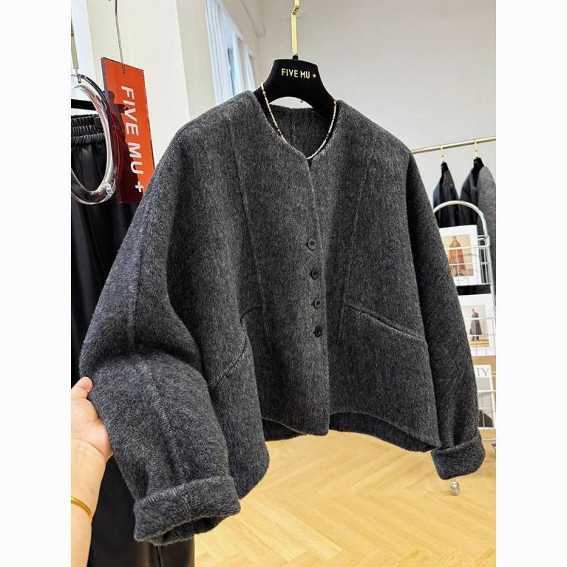High-End Korean Style Round Neck Woolen Outwear for Women in Autumn and Winter Brushed Small Short Imitation Woolen Outwear