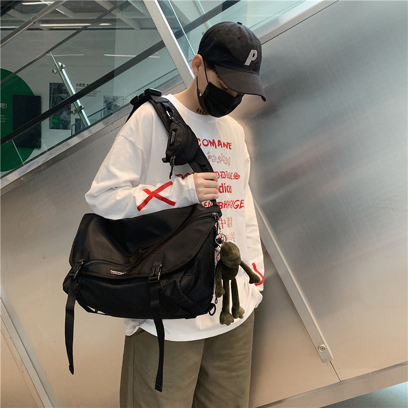 嘻哈潮酷男工装包单肩大容量斜挎包学生休闲潮流挎包女邮差机能包