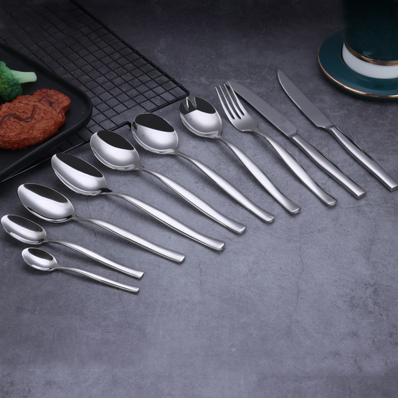 Factory wholesale 18-10 stainless steel knife and fork spoon tableware Western steak knife and fork spoon set Restaurant Hotel logo