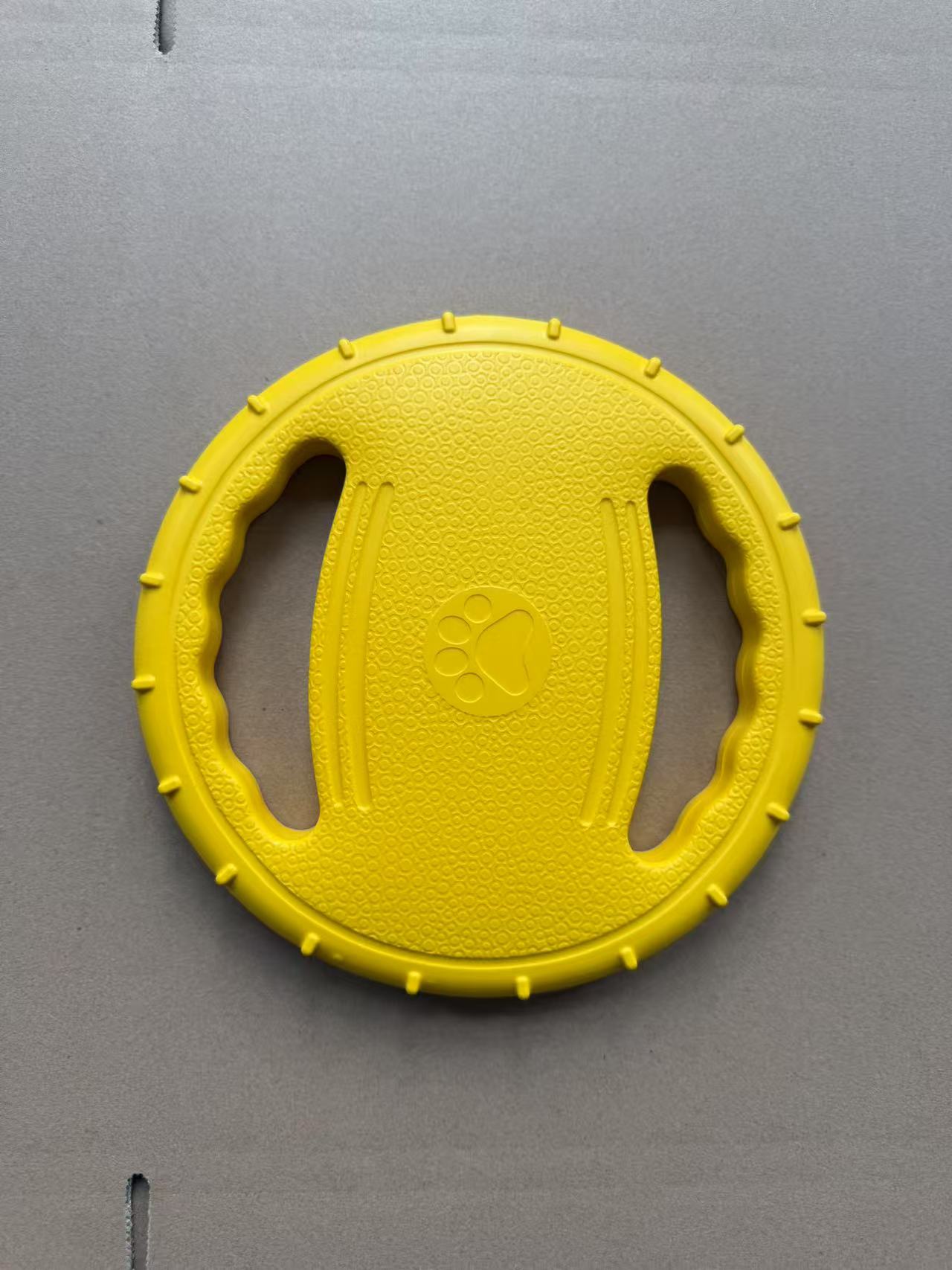 Juguete para mascotas EVA, frisbee con pestaña para perros y gatos, suministros para mascotas duraderos y entretenidos.