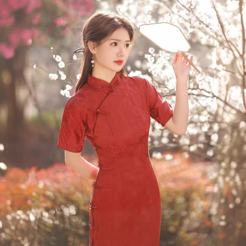 One-piece full-breasted cheongsam tugging long 2023 new antique retro orange Republic of China college students' daily style