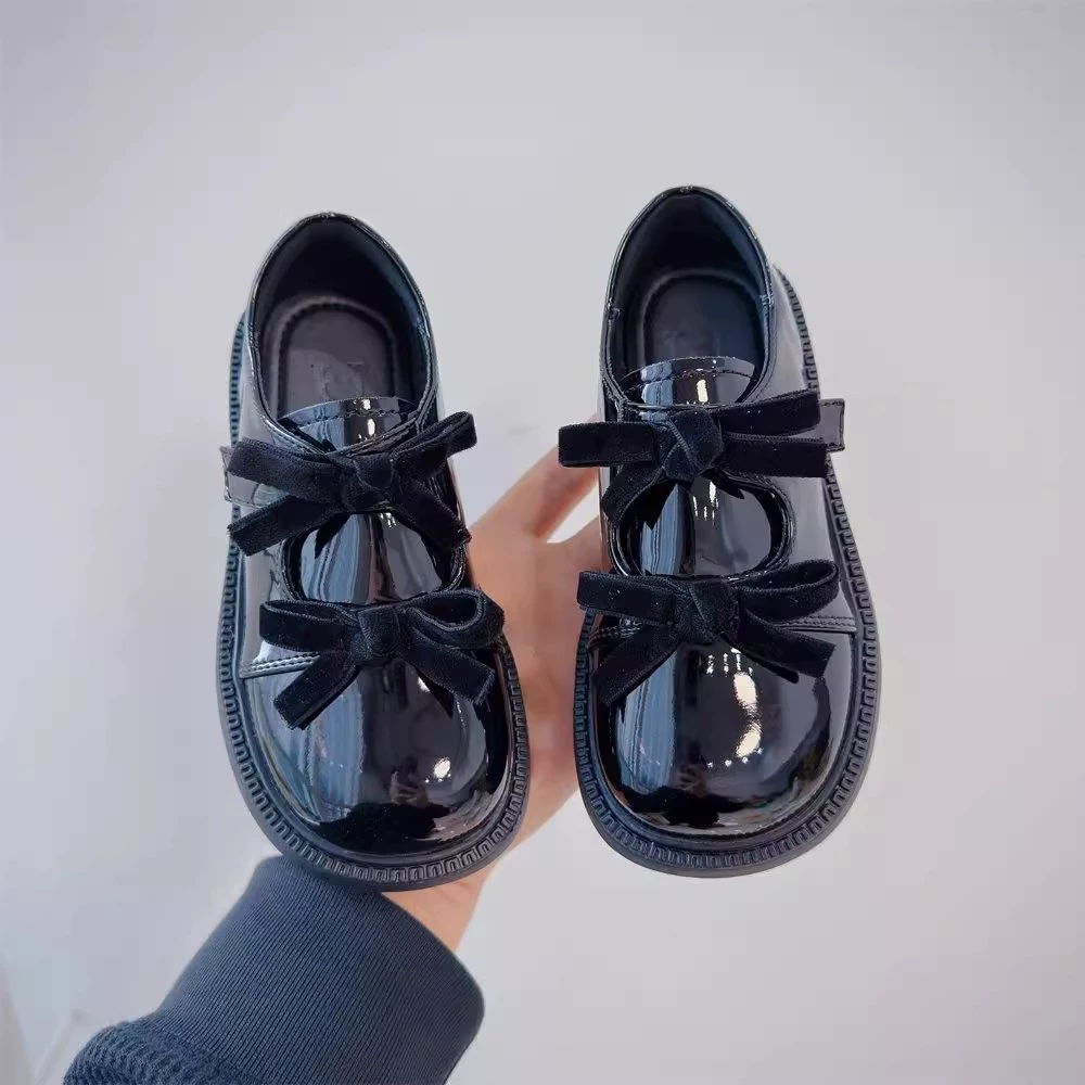 Модные кожаные туфли для девочек с бантиком и кожаные туфли для девочек 2025 новые детские дикие одиночные туфли для девочек