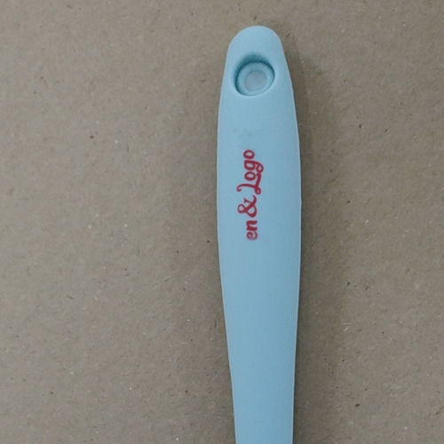Large translucent integrated baking spatula, high temperature resistant silicone cream spatula, cake spatula, silicone products