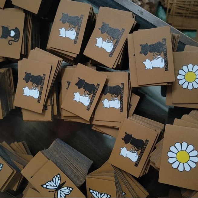 供应皮标皮牌 PU压印皮标 牛仔皮标服装商标