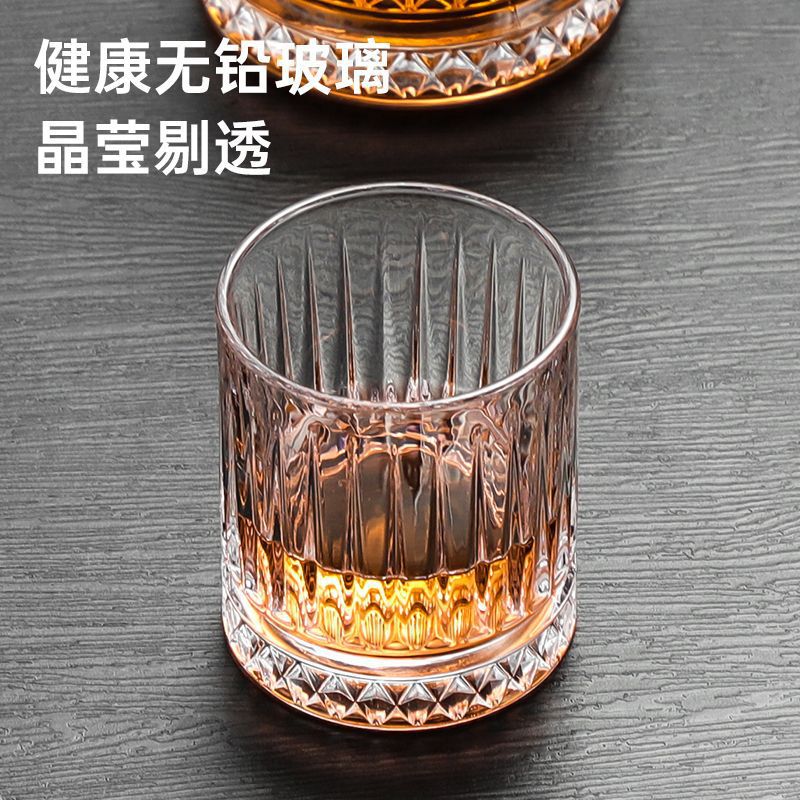 Vaso de vino doméstico ligero de lujo conjunto de whisky de lujo alto ktv estilo nacional red taza de espesamiento personalidad transparente