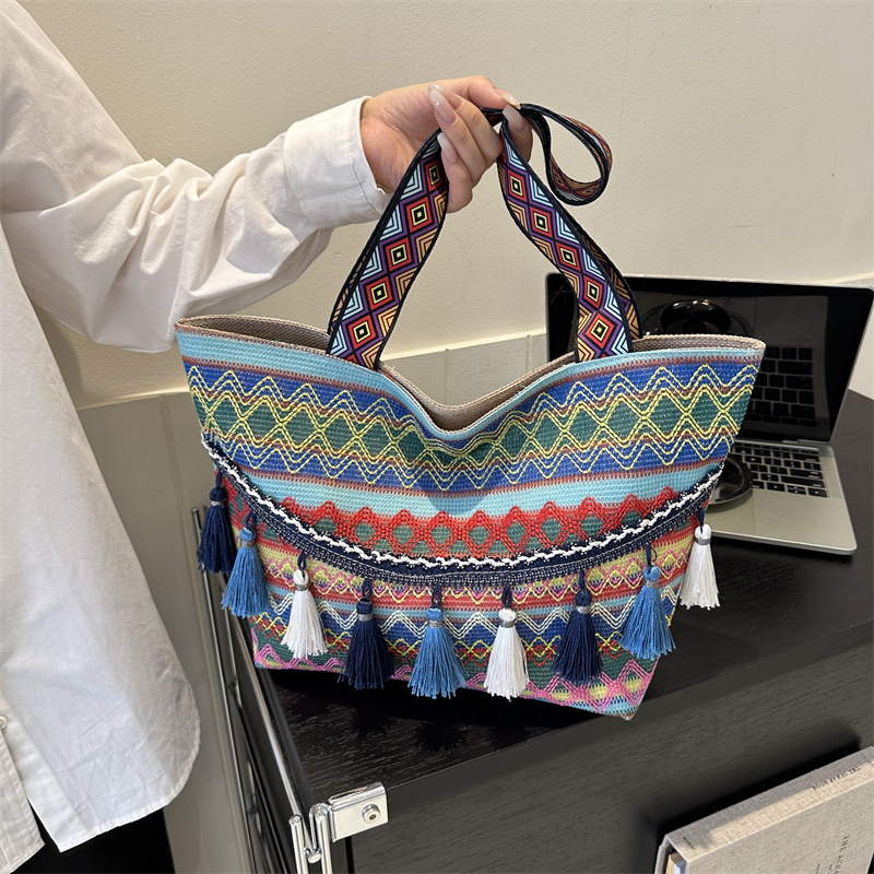 Bolso de mano de textura de moda transfronteriza, bolso de hombro, bolso de estilo nacional, bolso de mujer, nuevo bolso de mochila de gran capacidad, bolso especial