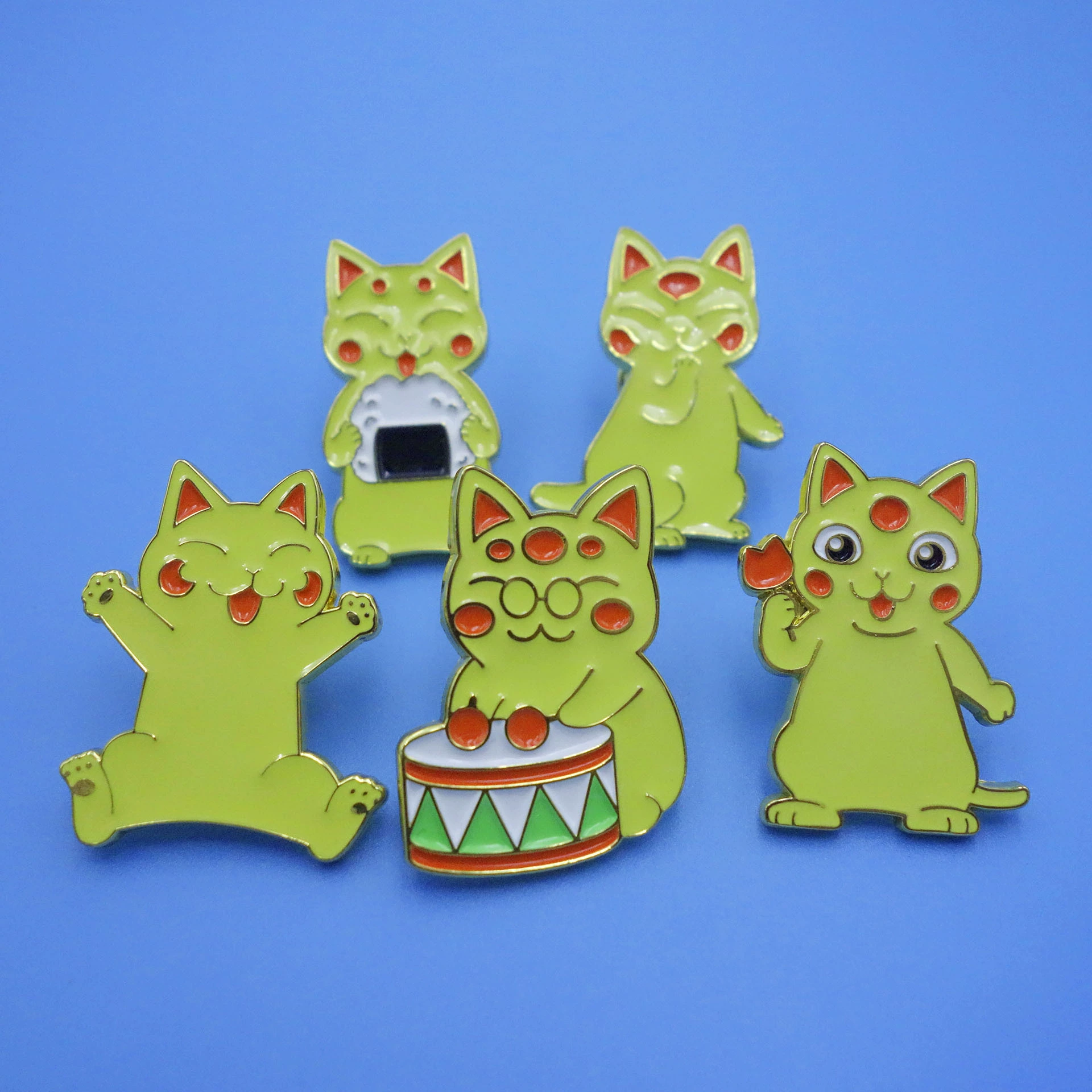 Мультяшные значки из цинкового сплава, изготовленные на заказ мультфильмы, анимационные фильмы и телевидение, периферийные планировочные мероприятия, ежегодные встречи, металлические сувениры