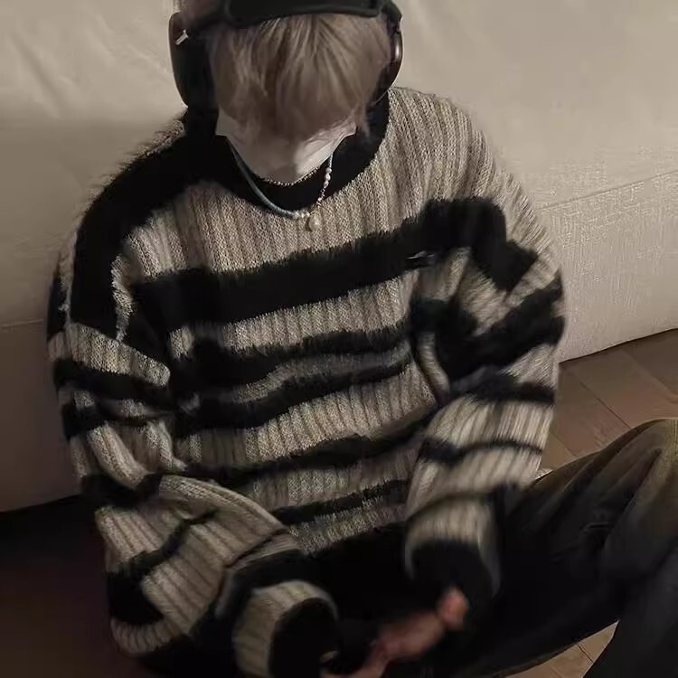 Autumn and Winter Black and White Striped Crewneck Sweater Men's Loose Lazy Style Duffy Handsome Trendy Thickened Mohair Knitted Sweater Jacket Autumn and Winter Black and White Striped Crewneck Sweater Men's Loose Lazy Style Duffy Handsome Trendy Thickened Mohair Knitted Sweater Jacket