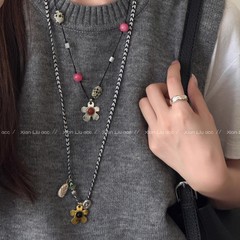 編組ロープ天然石ビーズフラワーネックレス女性のための 2025 新しいホットスタイルハイエンドロングセーターチェーンアクセサリー