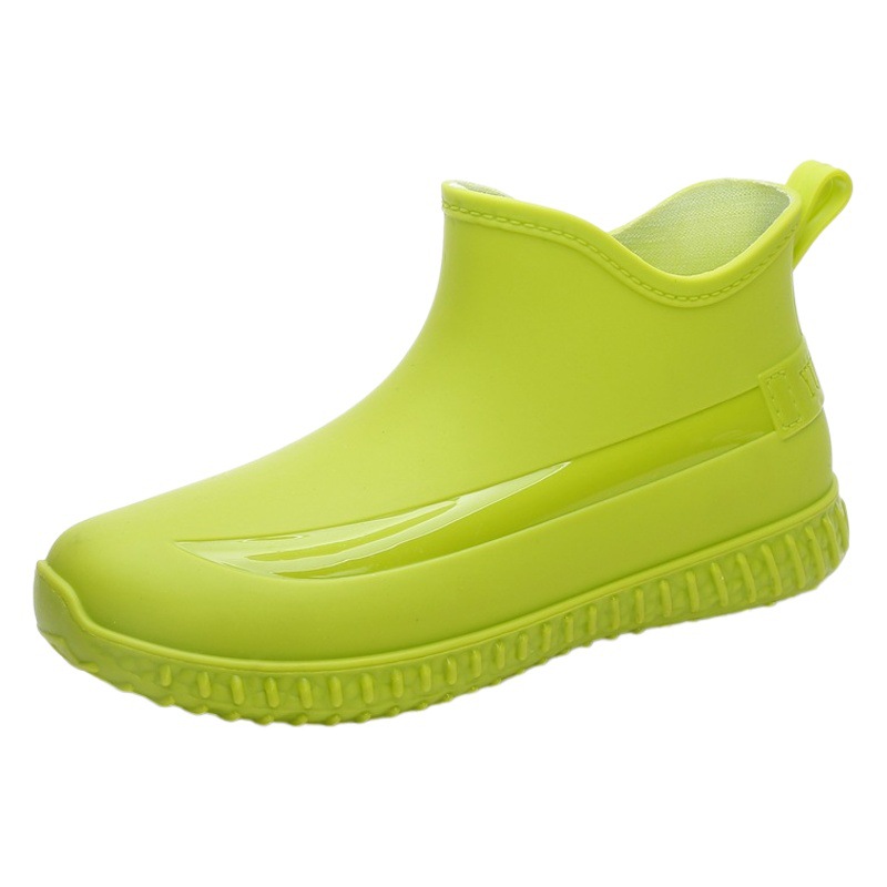 Otoño e invierno Botas de lluvia baja de las mujeres de moda desgaste exterior corto de las mujeres del adulto lindo zapatos impermeables antideslizantes de las mujeres de algodón acolchado cálido image 1