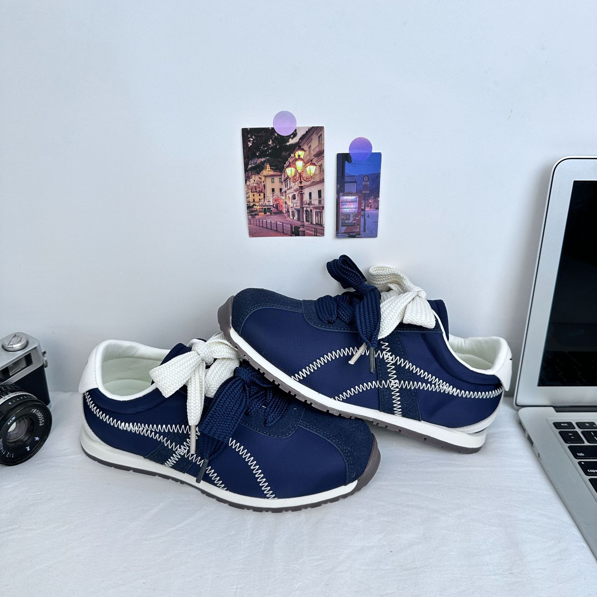 Zapatos coreanos A-Gam para mujeres de alta altura zapatos de entrenamiento de primavera 2025 moda retro zapatos casuales versátiles A9879