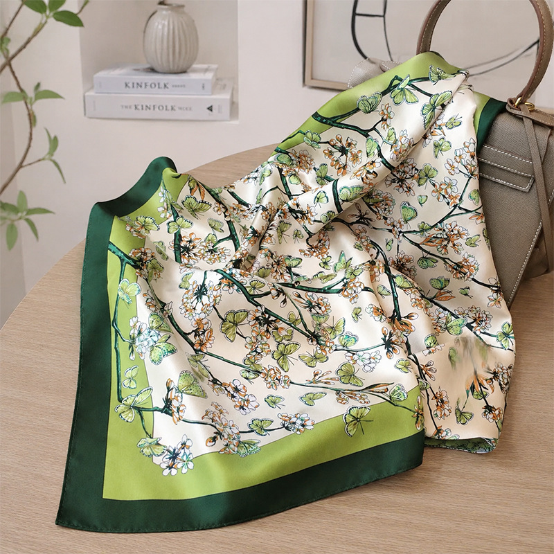 70cm pequeña toalla cuadrada primavera y otoño universal sensación de alto nivel de seda simulación bufandas de seda para mujeres con camisa de decoración profesional bufandas de cuello