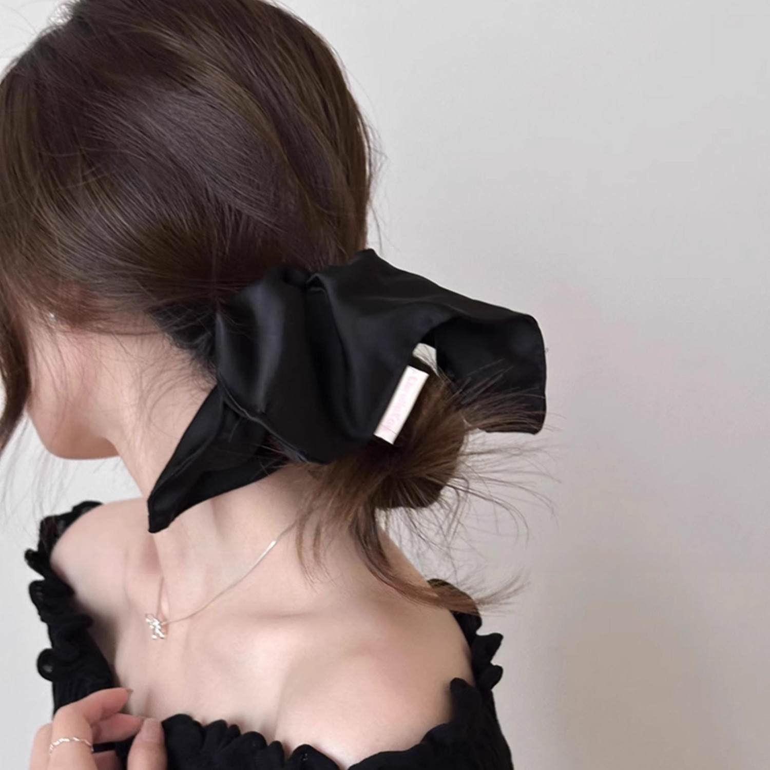 Hårband med scarf lyxig och elegant håraccessoar för kvinnor_voghion.com