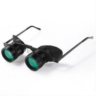 Green model high -definition glasses around 206g