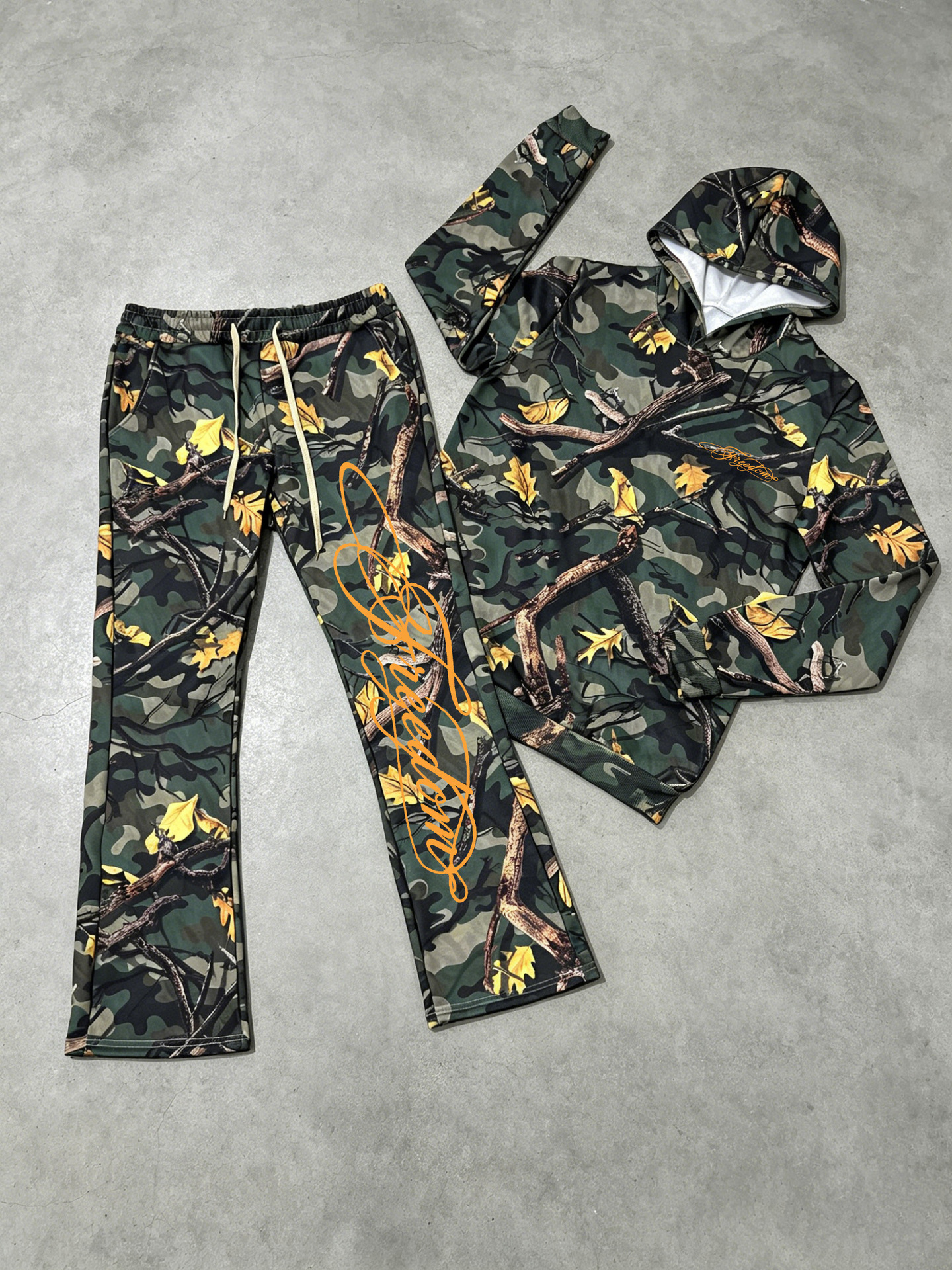 Men's Forest Camouflage Freedom Signature Print Hoodie And Flared Sweatpants Two-Piece Set Casual Comfortable Streetwear_viptrois.com