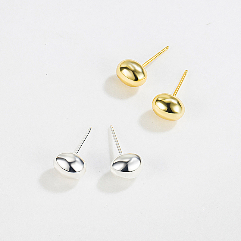 S925 Sterling Silver Glossy Egg-shaped Peas Earrings Simple Peas Round Earrings display picture 1