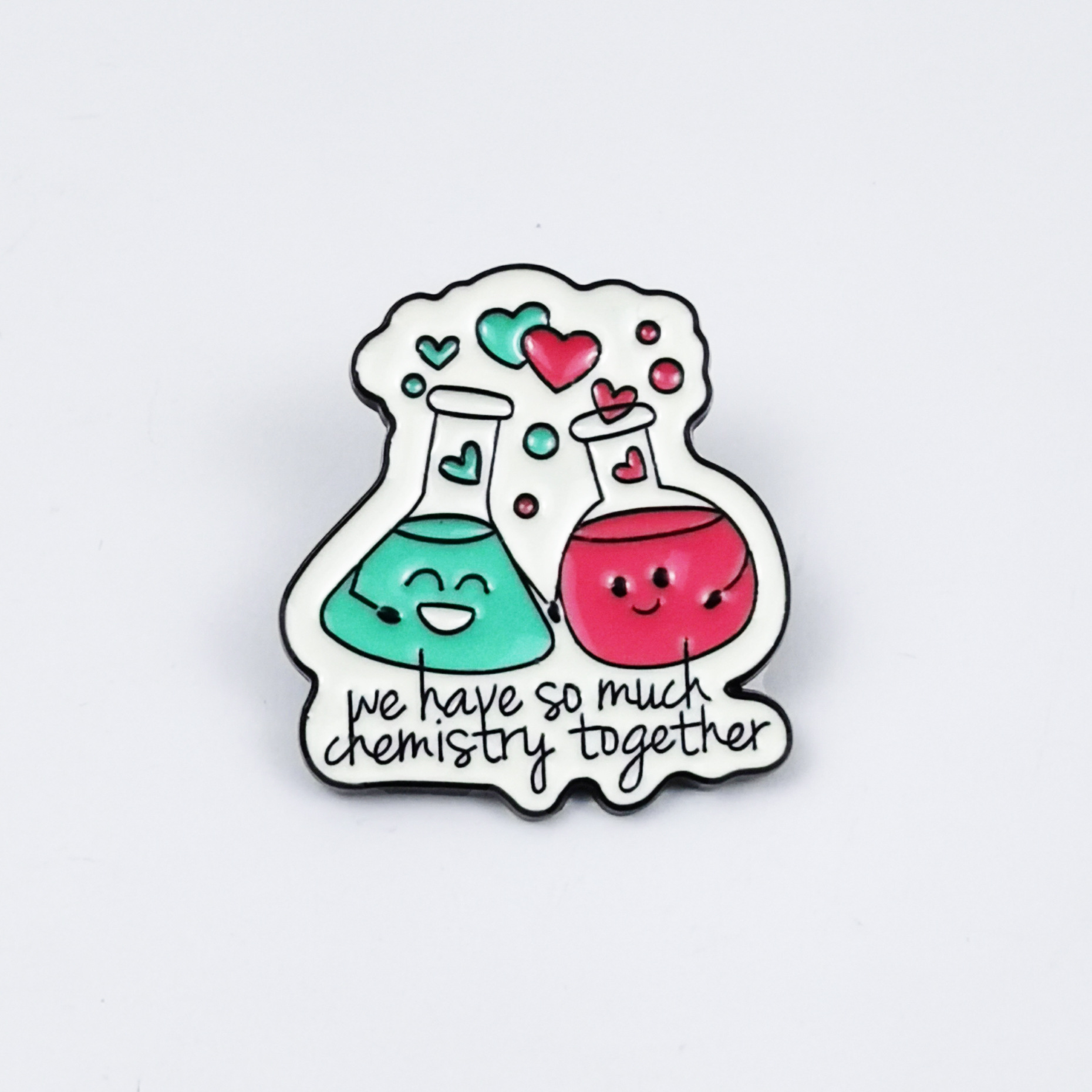 Broches creativos con letras inglesas de dibujos animados, insignias metálicas con forma de animales y accesorios decorativos personalizados para mochilas.