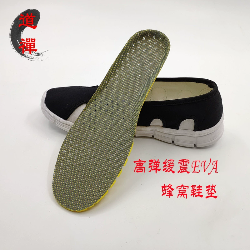 Shock-absorbing comfortable breathable sports shoes, soft sole