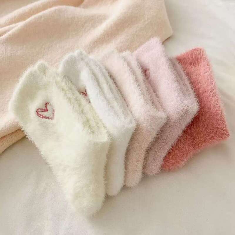Women's Mid-Calf Socks for Autumn and Winter, Warm and Thick, Faux Mink Velvet, Heart-Shaped Sleep Floor Socks, Winter Warm Women's Socks