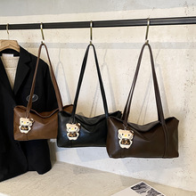 包包女复古软皮通勤大容量女士斜挎包2025新款拼接韩版枕头包女士