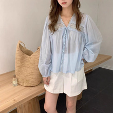法式小清新 2025v领细带重工蕾丝衬衫 宽松显瘦大码轻薄防晒开衫