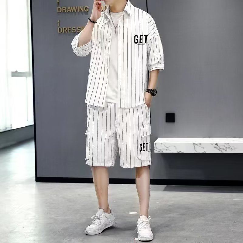 Camisa menos ropa de verano manga tres cuartos más tamaño traje de camisa de los hombres ropa exterior a rayas moda de moda suelta traje de dos piezas