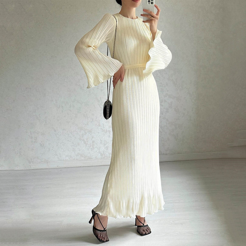 European and American style women's 2024 spring and autumn new fashion dress women's casual solid color round neck horn sleeve pleated dress European and American style women's 2024 spring and autumn new fashion dress women's casual solid color round neck horn sleeve pleated dress