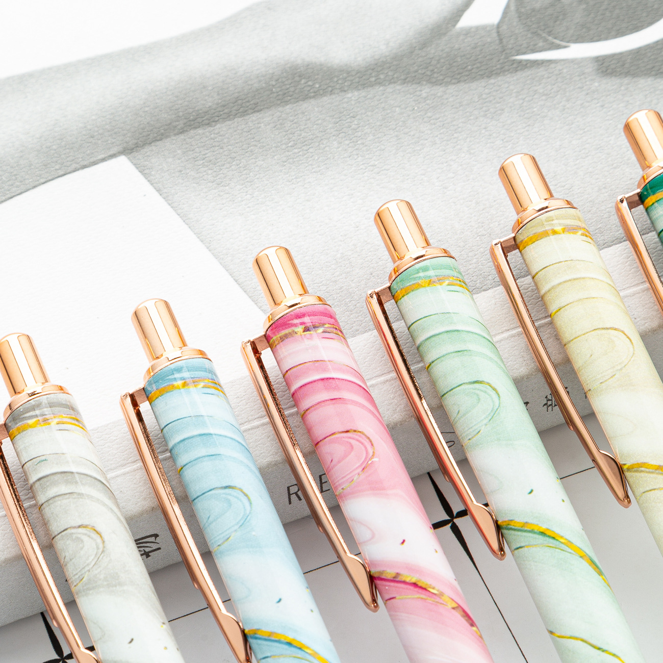 Nuevo empuje bolígrafo patrón de impresión de transferencia de calor simple prensa publicidad pluma estudiante creativo lindo escritura pluma de metal