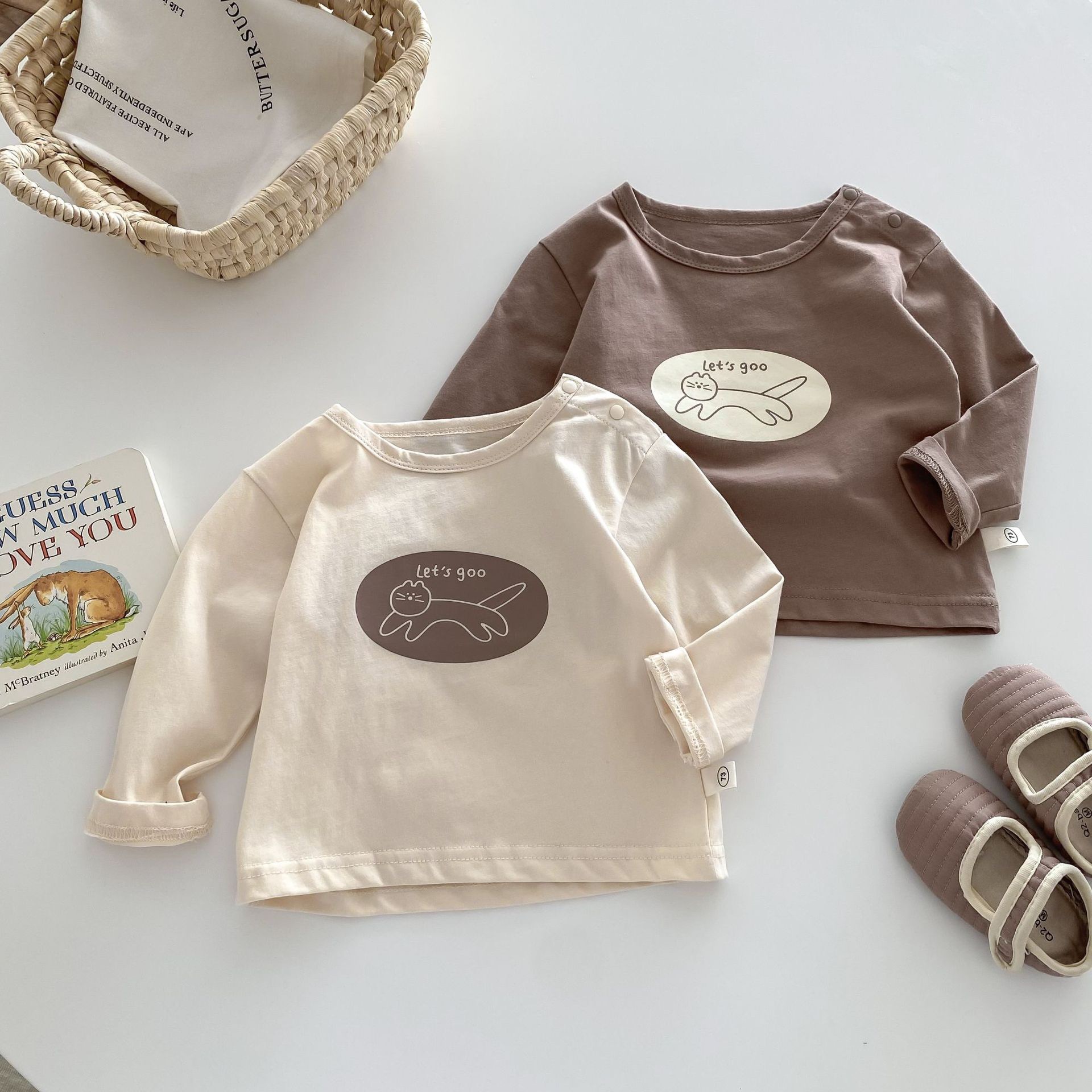 Children's cartoon T-shirt, Korean style, boys' fashionable base layer, baby spring top, new plus size, no buttons.