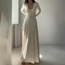 2024�＾�¿�W�����QŮ�b�ڴ��p���B��ȹ���e���׼�ɫ�r�����bŮ