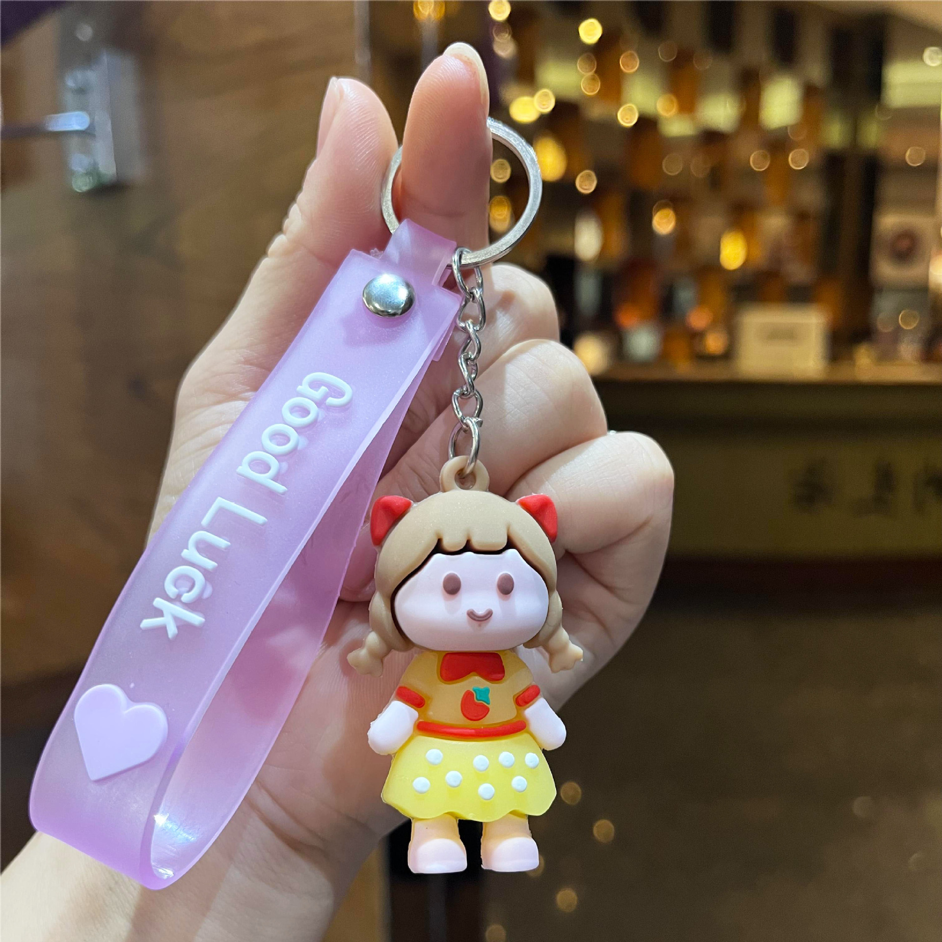 Nuevo estilo creativo de goma suave dibujos animados mochi niña llavero bolso colgante llavero de coche pequeño regalo fábrica al por mayor