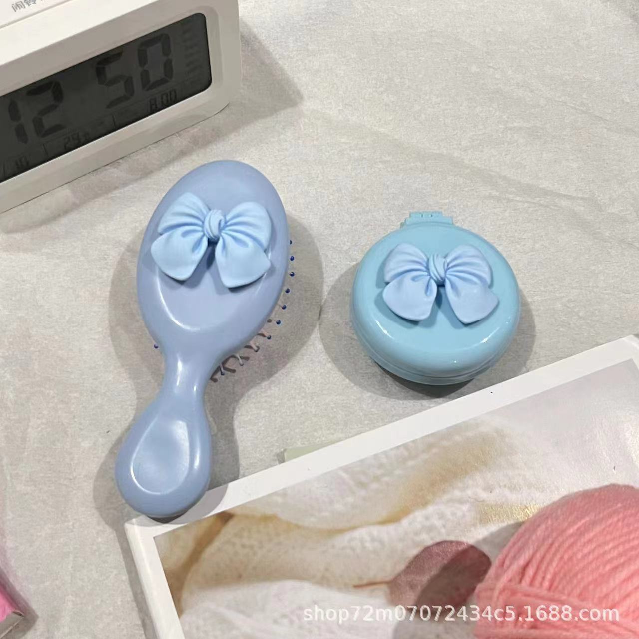 Cepillo portátil con lazo de dibujos animados, peine de masaje con cojín de aire, mini cepillo lindo para niñas