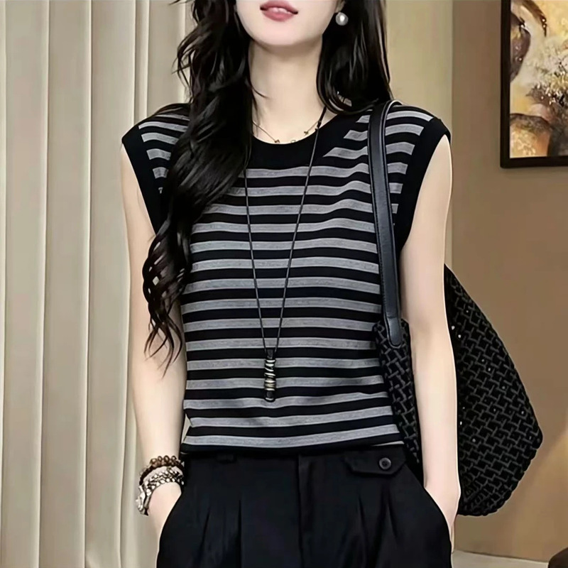 European-Style Color-Block Striped Round-Neck Sleeveless T-Shirt for Women, Summer Plus-Size Slimming Versatile Tank Top Trendy Top