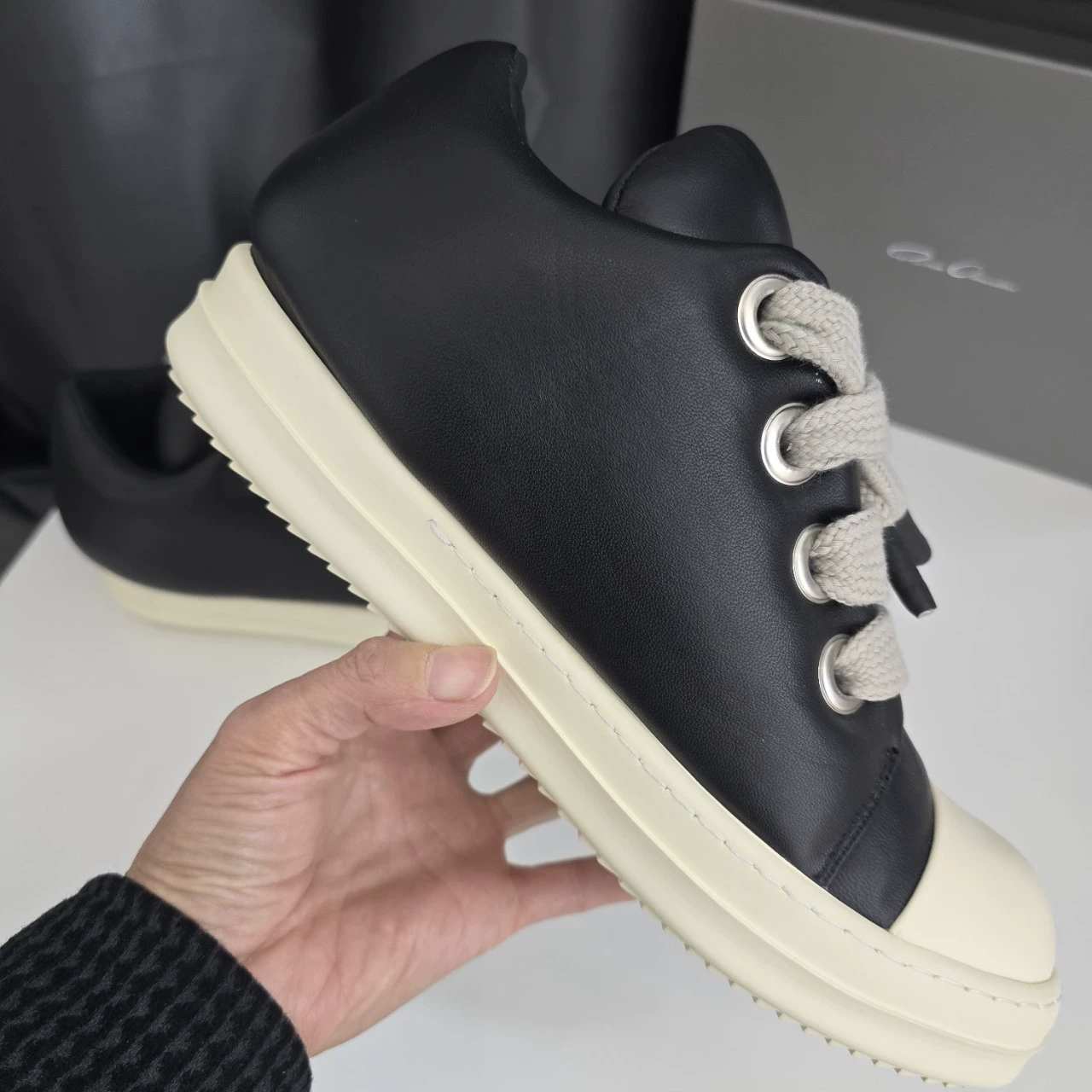 Ro жирные кожаные хлебные туфли основная линия темный ветер низкий банда туфли мягкие и удобные повседневные модные пары модные туфли