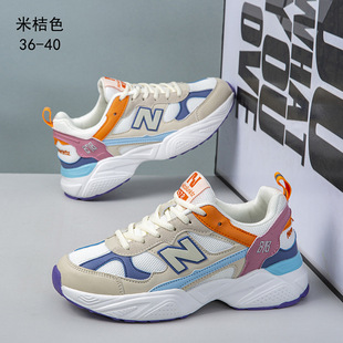 ��Ůͬ��ﳱ������ϵ�Ь����N�־W��r�����eЬ878��H�\��Ь