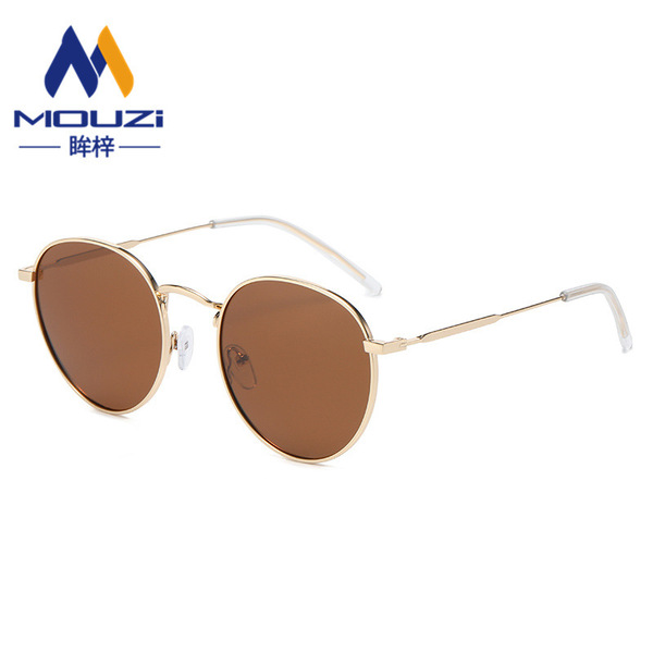 Retro trend fashionable sunglasses