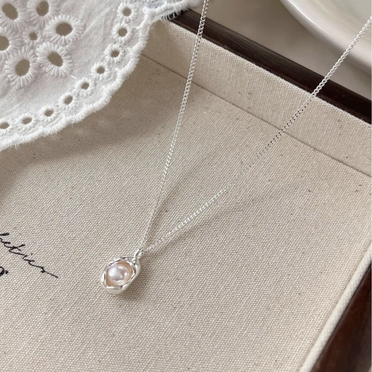 Nouveau collier de luxe pour femme en argent sterling S925, élégant, inaltérable, avec un papillon et une chaîne clavicule haut de gamme et polyvalente._voghion.com
