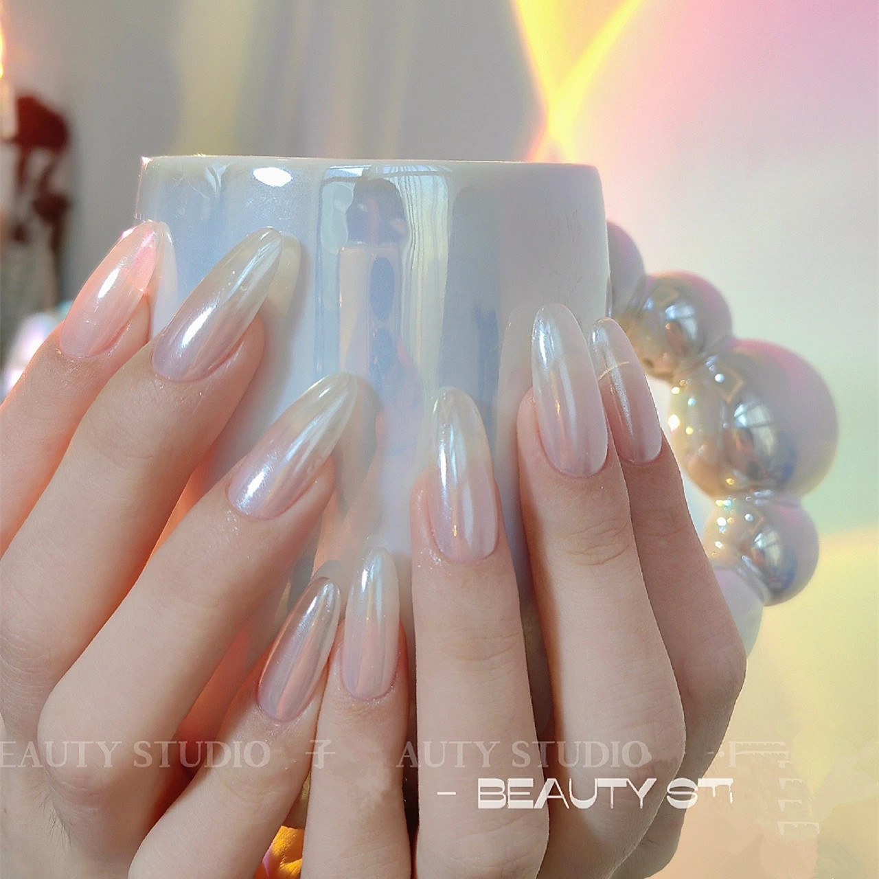 Cruzar la frontera Haili mismo estilo europeo y americano elegante luz de la Luna Blanca perla Aurora desgaste manicura desmontable clavo falso pieza clavo