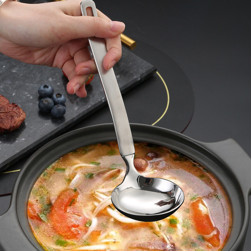 304 stainless steel soup spoon bowl household hot pot scoop long handle divided public spoon soup spoon with hook wholesale