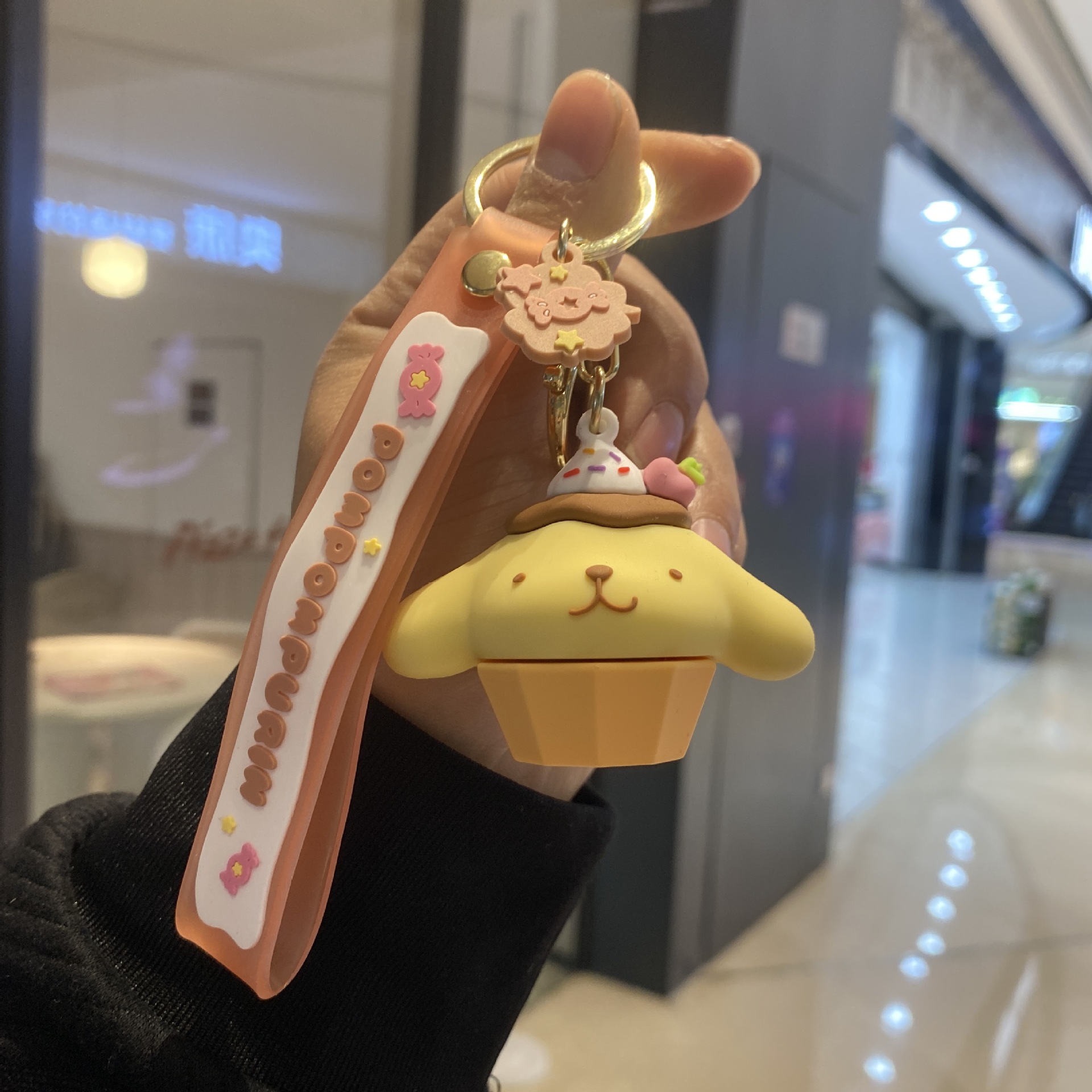 Dibujos animados Sanrio snack familia llavero mochila colgante muñeca máquina muñeca coche llavero pequeño regalo