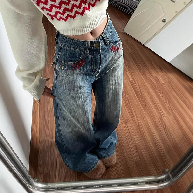 Light Blue Vintage High-Waisted Wide-Leg Jeans with Red Frayed Embroidery, Washed and Drapey, Floor-Length, Retro Sweet-Cool Style Light Blue Vintage High-Waisted Wide-Leg Jeans with Red Frayed Embroidery, Washed and Drapey, Floor-Length, Retro Sweet-Cool Style