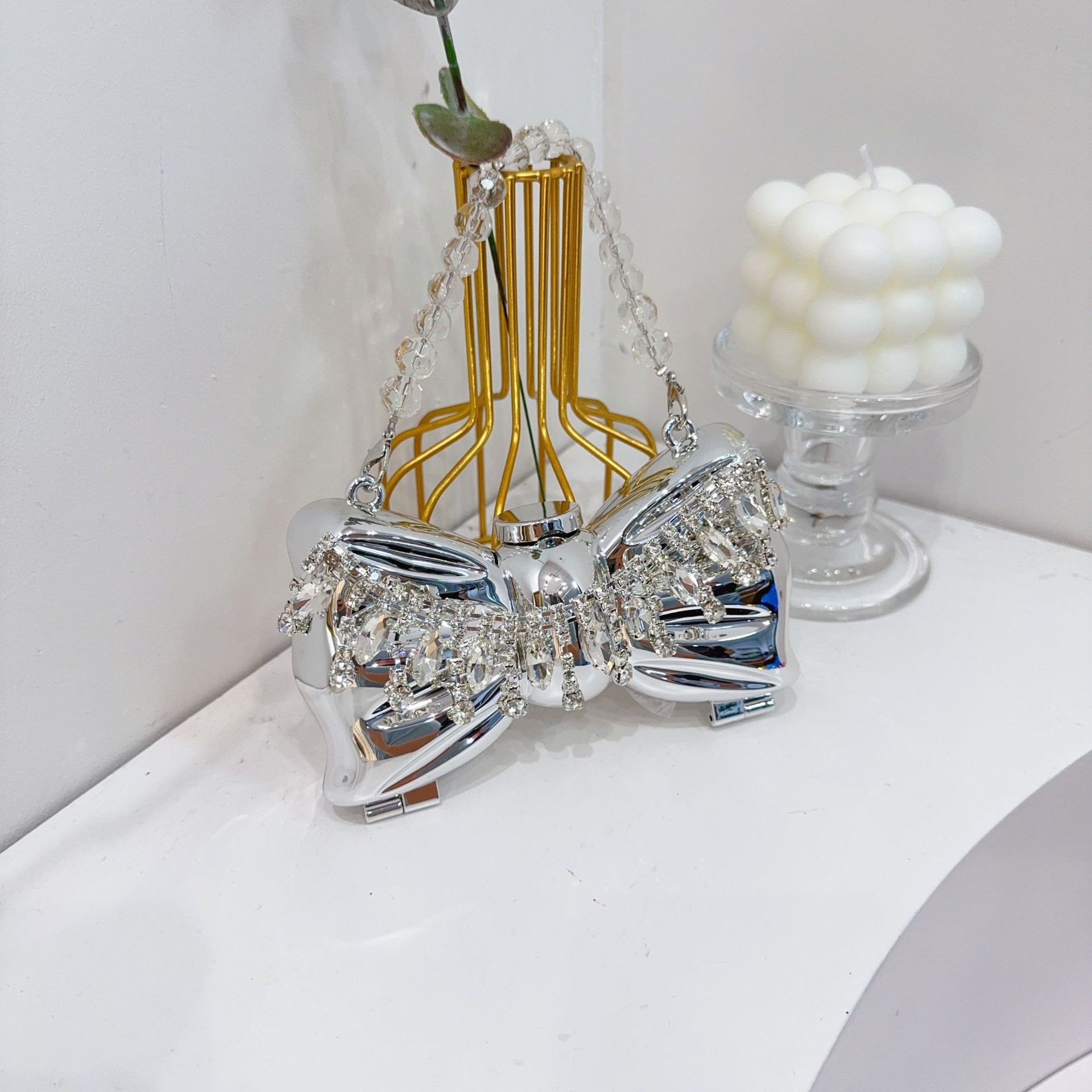 Nuevo mini bolso de cena con diamantes brillantes bolso de arco acrílico estilo de moda lápiz labial de hombro de mujer bolso de noche