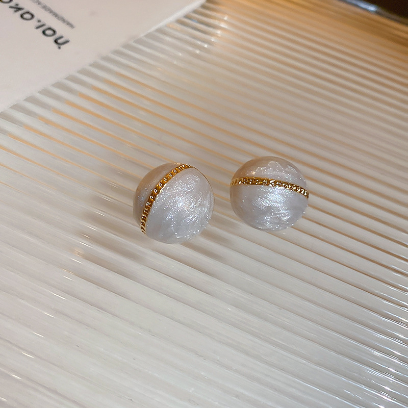 Oro real electrochapado aguja de plata gota aceite perla flor pendientes blanco simple del todo-fósforo pendientes de lujo ligero de moda