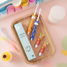 儿童牙刷宝宝拖鞋旅游酒店用品套装卡通现货儿童专用牙膏洗发水
